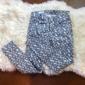 Gap 1969 patterned gray jeans size 24 skinny